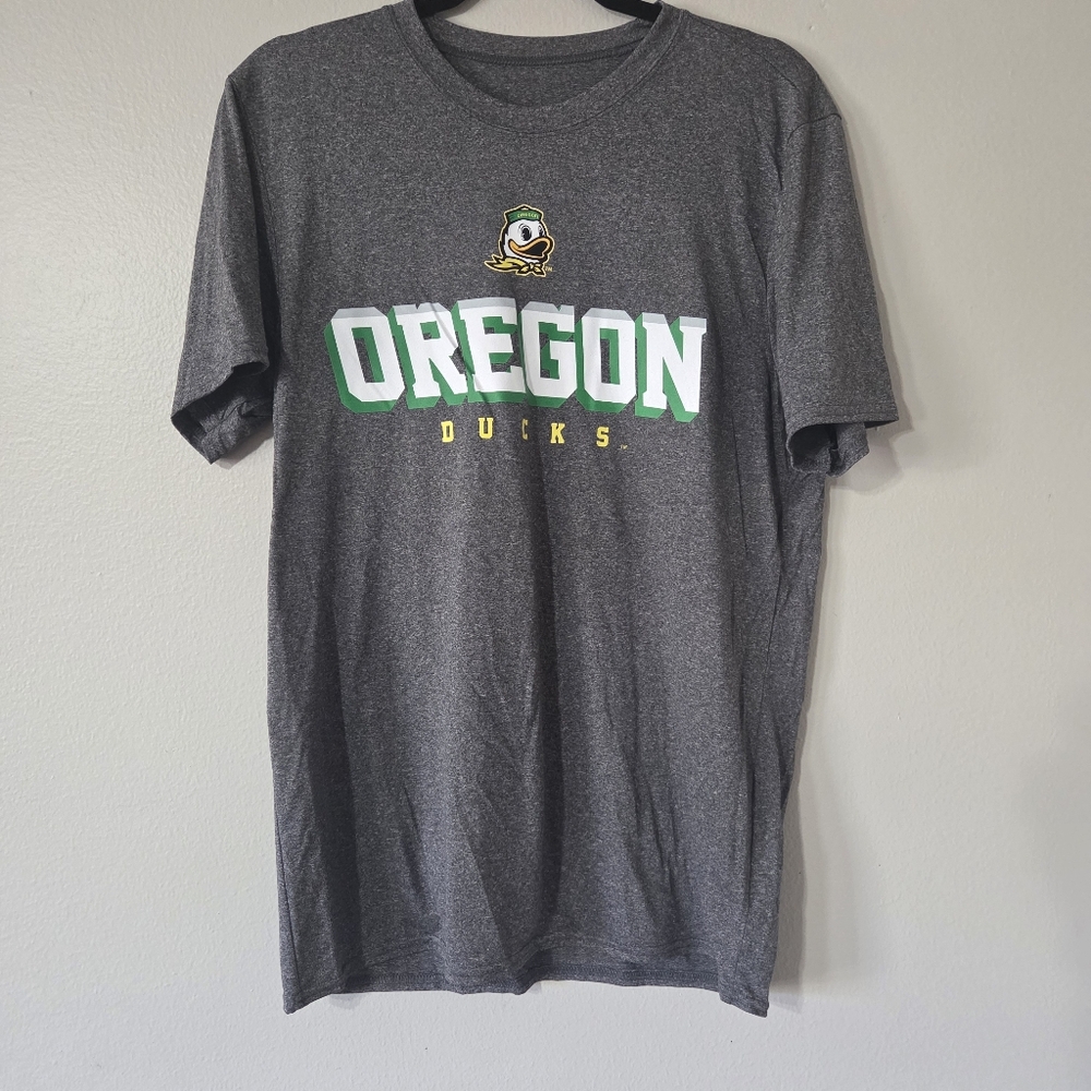 Captivating Grey Oregon Ducks T Shirt Size Medium Brand New
